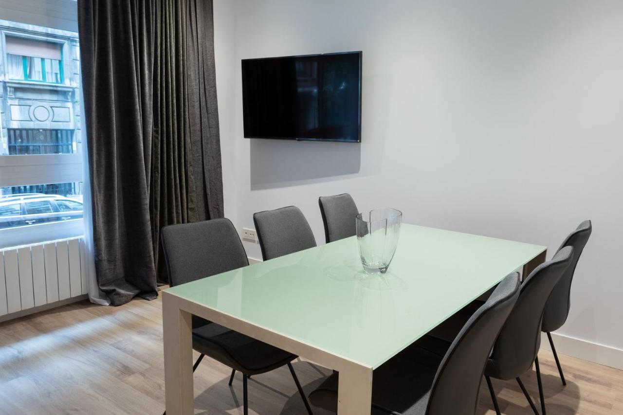 Apartamentos Arriet Більбао Екстер'єр фото